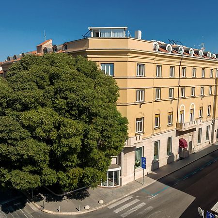 Palazzo President Hotel Сплит Екстериор снимка