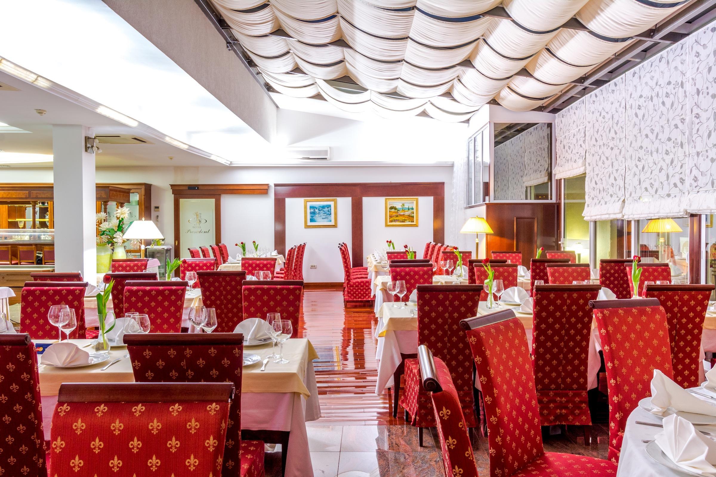 Palazzo President Hotel Сплит Екстериор снимка