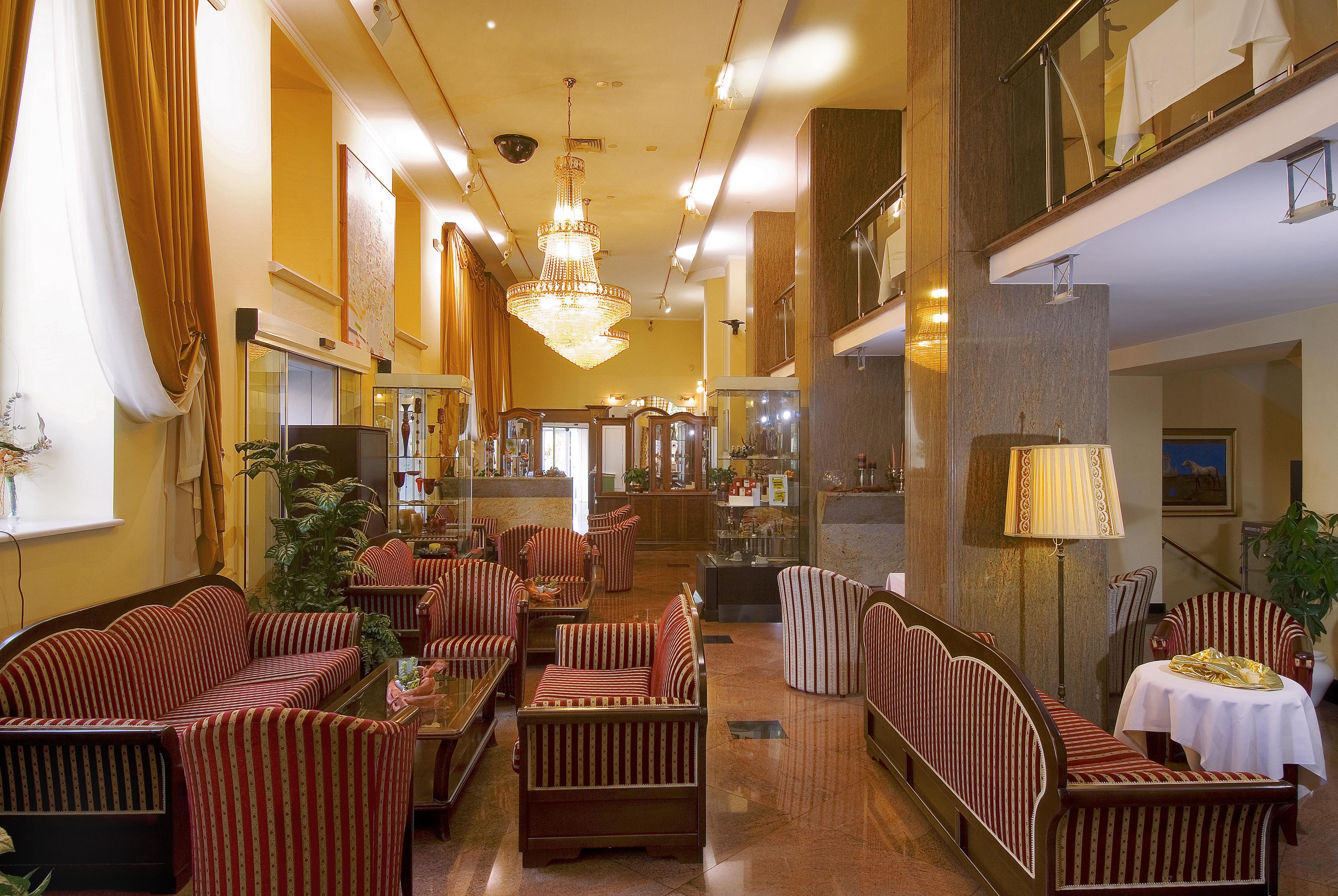 Palazzo President Hotel Сплит Екстериор снимка