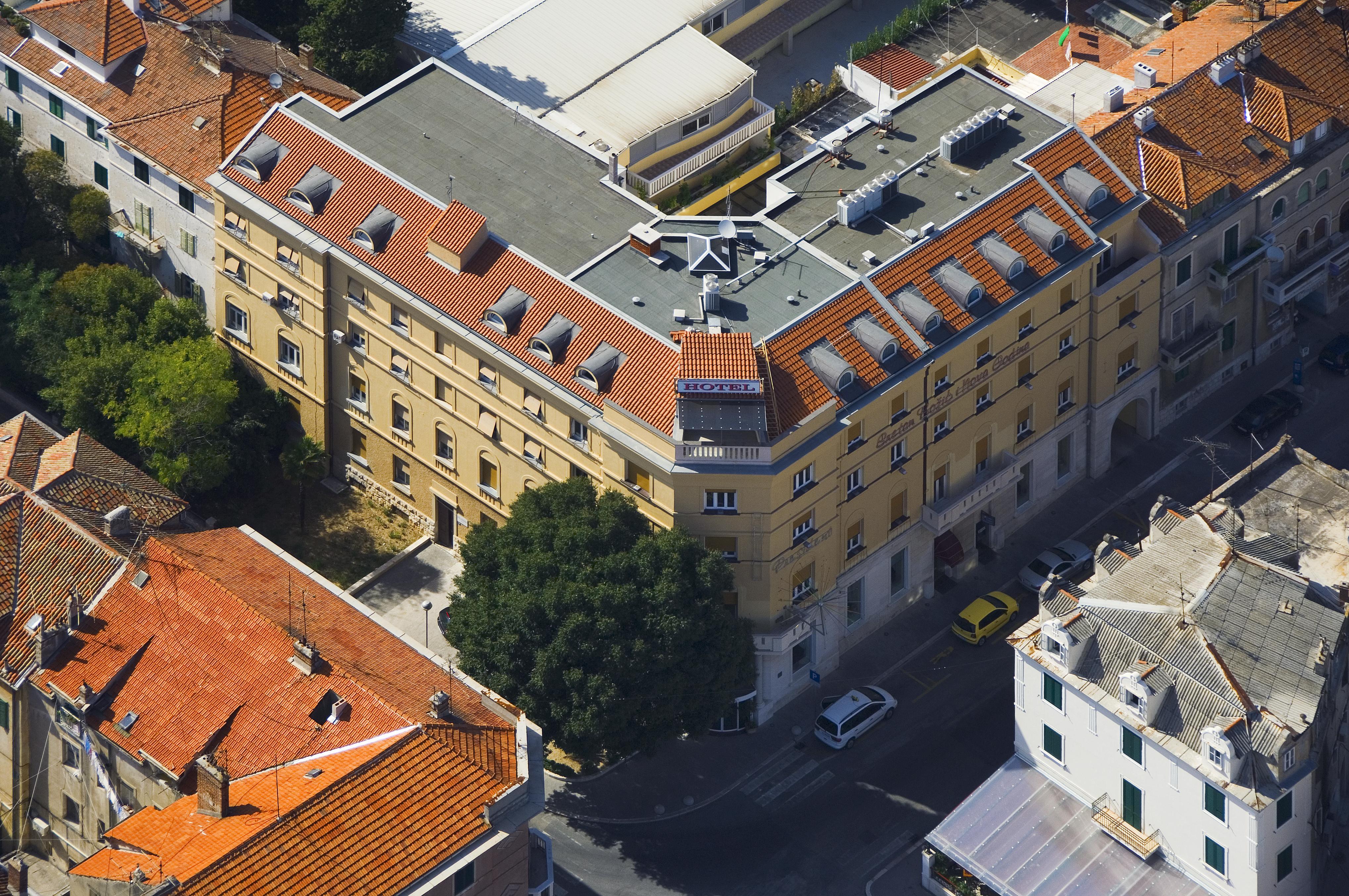 Palazzo President Hotel Сплит Екстериор снимка